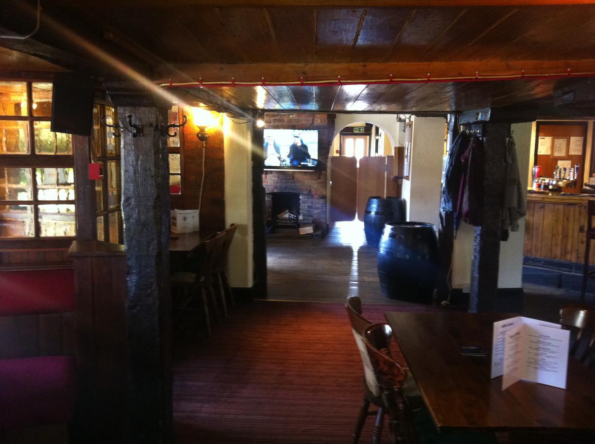The Coffee Pot Tavern Panzió Potterspury Kültér fotó